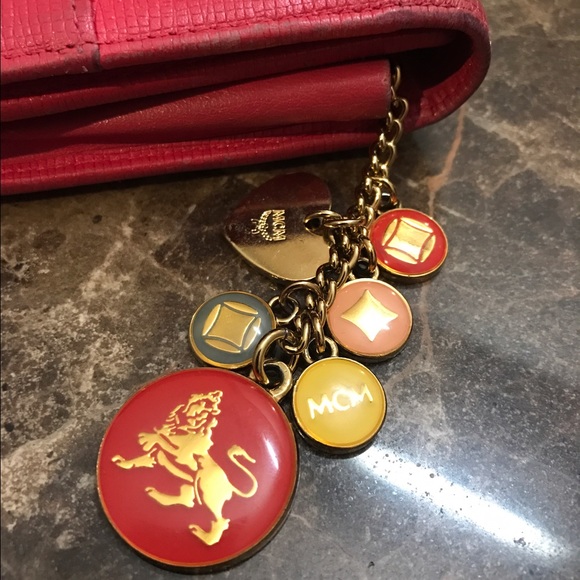 MCM trifold wallet with charms - Picture 5 of 5